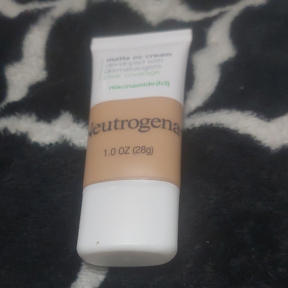 Neutrogena Matte CC Cream -‎ warm Peach
